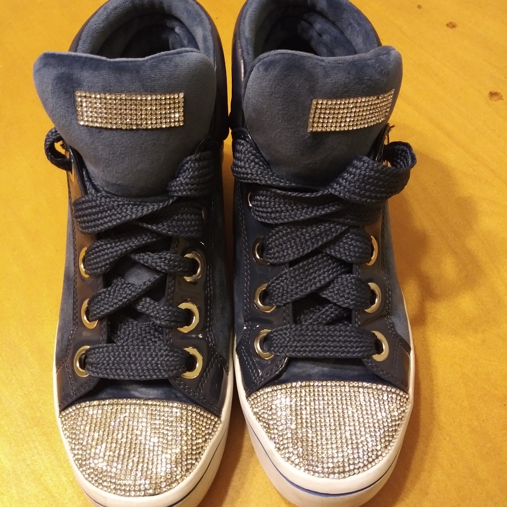 Skechers shoes